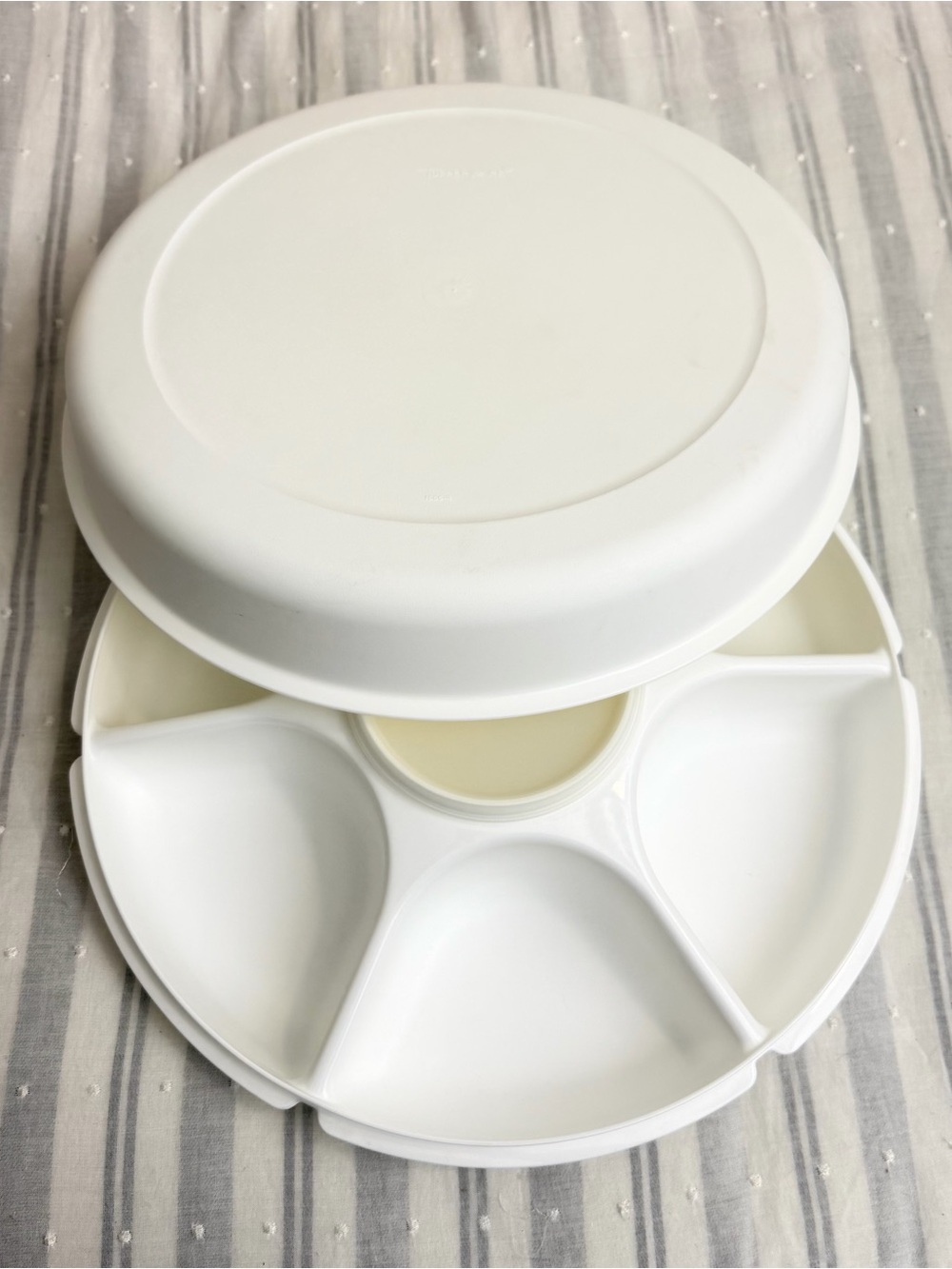 White Tupperware Serving Center With Dip Bowl and Lid And Main Compartment Lid